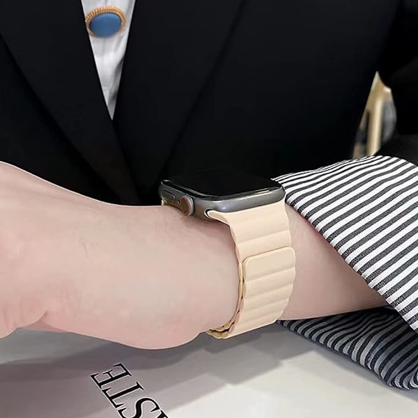 Kompatibel med Apple Watch8-reimer, klokkestropp med magnetisk spenne, silikonklokkestropp 42/44/45/49mm, erstatningsreim for iWatch-reimer SE/7/6/5/4/3/2/1
