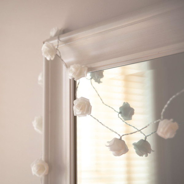 Lys Garland 20 Hvide Blomster med Varm Hvid LED Batteridrevet
