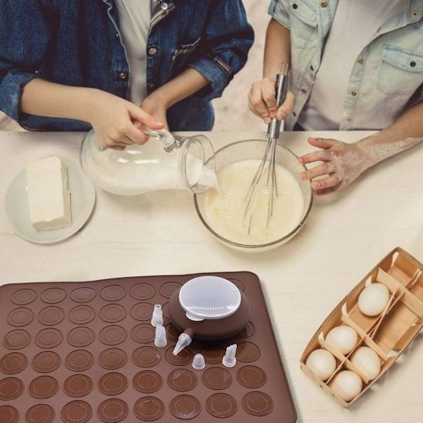 Macaron-matto, silikoninen leivontamatto, muottisetti, 48 reiän kapasiteetti, tarttumaton leivontavuoka, kakkuvuokasetti, koristelukynillä ja 4 suuttimella