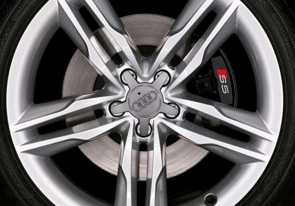 Audi senterkopper / hjulnav bilmerke - 4-pakning Silver 70 mm / 135 mm
