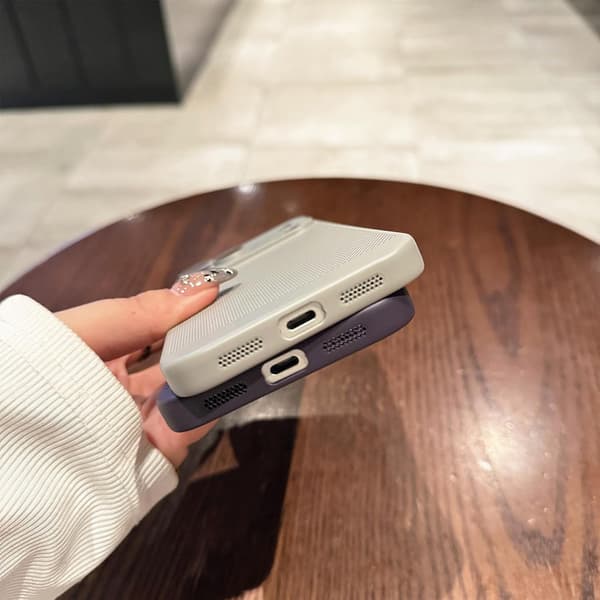Etui til iPhone 17 Pro/18 Pro, varmeafledende åndbart hult net med beskyttelse af kameralinsen, grå Grey 18pro/17pro
