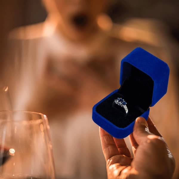 Fløyel ringboks Forlovelsesringbokser for smykker Bryllupsringboks Bryllupsdagsgaver Øredobber Gaveesker (Blå) Blue