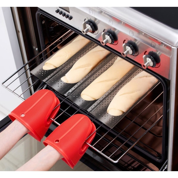 Baguettebakplåt, perforerade franska baguettformar för 4 baguetter black