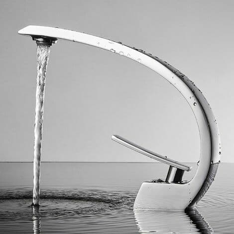 Forkrommet messing enkelt håndtak foss servantkran for bad