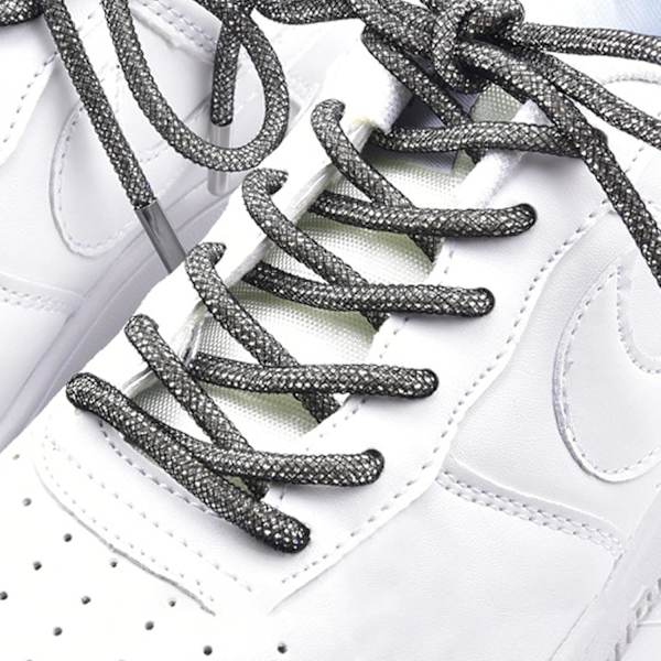 Krystallrhinestonekjede, pynt til skolisser med rhinestones White + black network 120cm