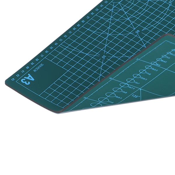 PVC-skärmatta Självläkande DIY-hantverk PVC-skärnätbräda för Quiltning Hantverk Sömnad A3 (2 st)