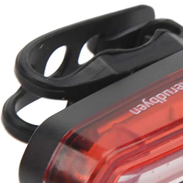 Cykel bakljus USB-laddning LED Strobe Varning Vattentät 650mAh Batteri 4 lägen Cykel bakljus