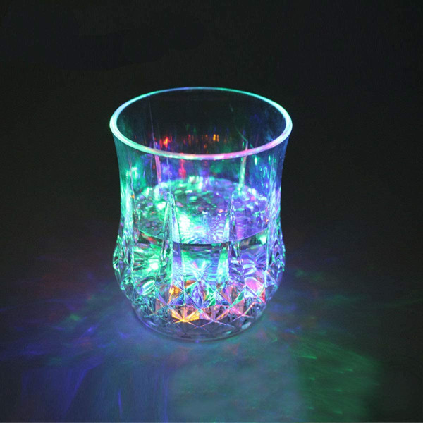 Glas med LED-ljus: set med 4 longdrinkglas med LED