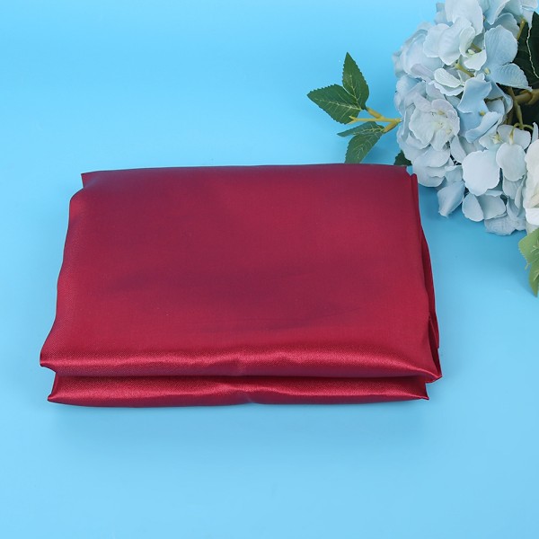 Lyxigt örngott i satin, sval sommar varm vinter, 100% polyester med glansig finish för en bekväm och hållbar sömnupplevelse, lättskött och skonsam