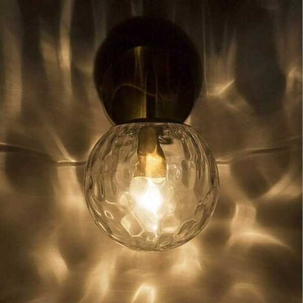 Nordisk modern vägglampa glaskula lampa metall mässingsfäste enkel vägglampa vardagsrum sovrum korridor gång restaurang café dekorativ belysning
