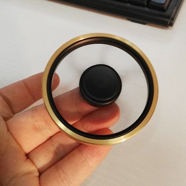 Stress Relief Fidget Spinner, Slitstarkt Bekvämt Bronsmaterialskal och Rostfritt Stållager, Trendig Rund Hjulformad Design, Snabb