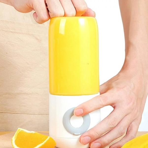 Liten hemjuicer, bärbar mixer, personlig mixer som kan laddas via USB, bärbar mixer för smoothies, juicer, shakes, bärbar juicer
