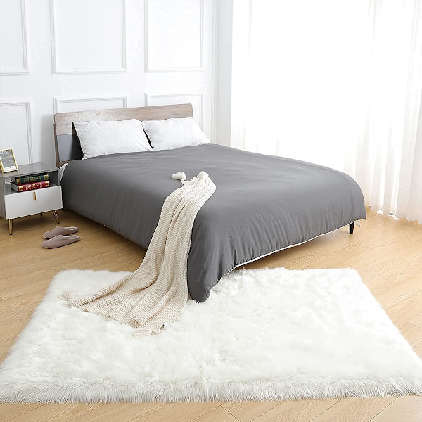Fluffy Premium Faux Sheepskin Area Rug för sovrum, Super Soft Faux Fur Rug för vardagsrum, Heminredning för barn, Mysig plyschmatta, 3x5ft Vit