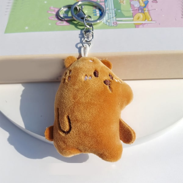 Kramgo Plyschleksak, Officiellt Licensierad Anime-Samlarobjekt, Mjuk Polyesterblandning Med Pip-Ljud, Iögonfallande Och Hållbar