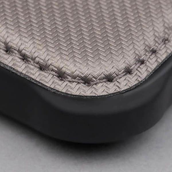 Folio-etuiet - Smart Carbon - Apple iPhone 15 - TPU - Magnetisk stängning - Videostöd silver-