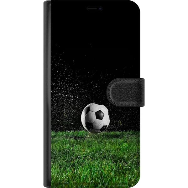 Kompatibel Tegnebogsetui til Google Pixel 10 Fodbold på grøn græsbane med regnstænk og dramatisk sort baggrund grøn
