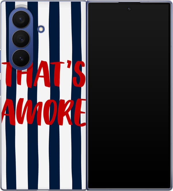 Kompatibelt Mobildeksel til Samsung Galaxy Z Fold7 Rød That's Amore-tekst over mørkeblå og hvite loddrette striper blå