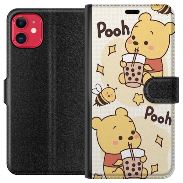 Apple iPhone 11 Tegnebogsetui Nalle Pooh-stil - klassisk bjørnemotiv i en ny fortolkning