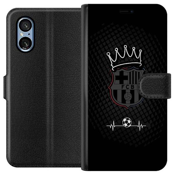 Sony Xperia 5 V Tegnebogsetui FC Barcelona Emblem Fodboldmotiv Blå Rød Klubmærke Catalonien La Liga Fans Populært Ikonisk