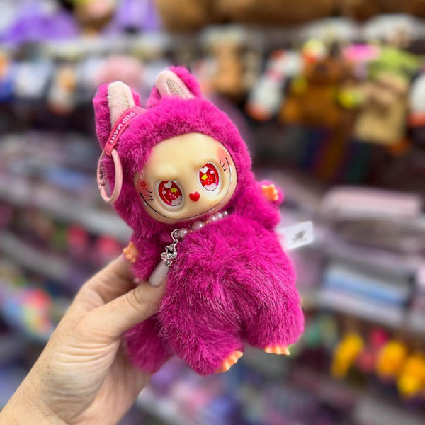 Labubu Pink Strawberry Edition 17 cm Pop Mart Plush Blind Box | Designer Toy | Exklusiv Samlarfigur | Trendig Bag Charm | The Monsters Series