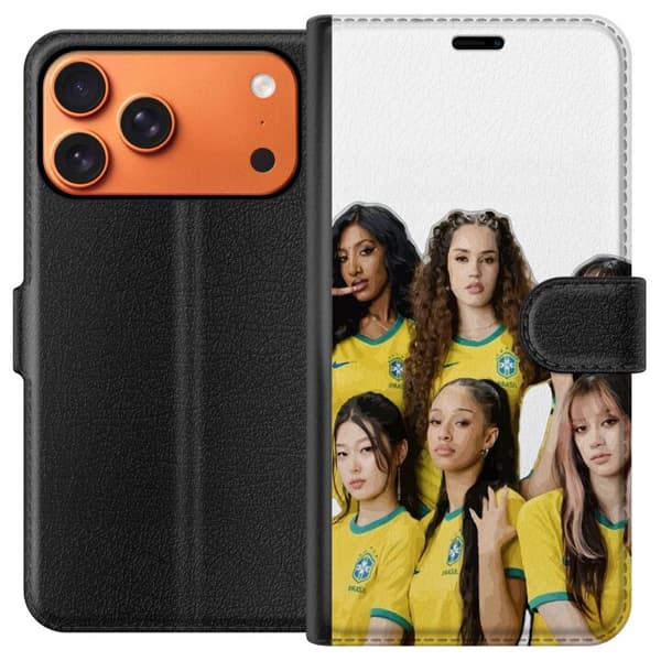 Kompatibel Tegnebogsetui til Apple iPhone 17 Pro Max KATSEYE poserer sammen i gule og grønne fodboldtrøjer mod en ren hvid baggrund gul