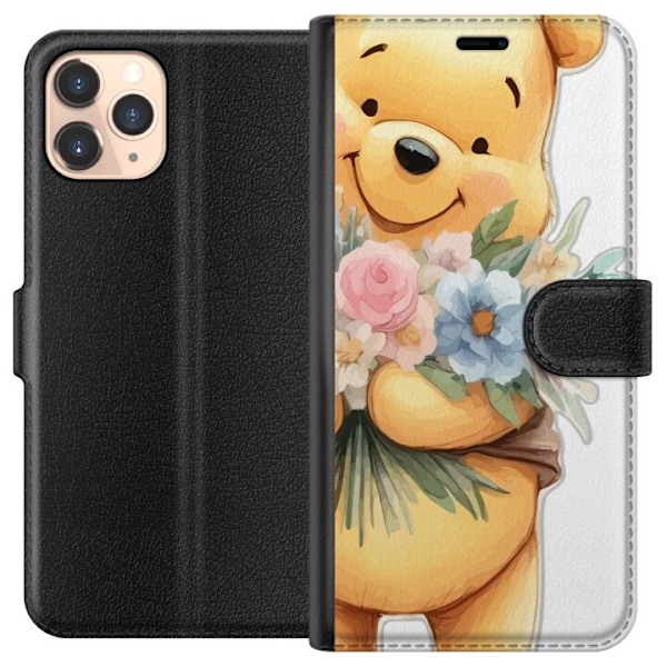 Apple iPhone 11 Pro Plånboksfodral Nalle Puh med blommor – klassisk barnfavorit i blommande vårmiljö