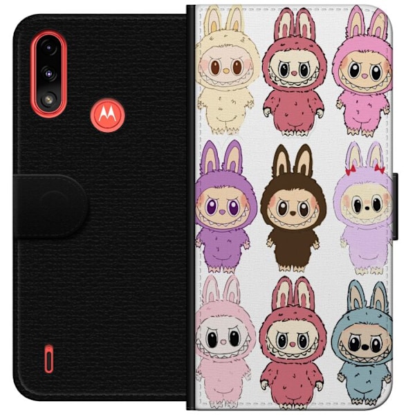 Motorola Moto E7 Power Tegnebogsetui Labubu Pink Monster - Popkunst med Kawaii-touch