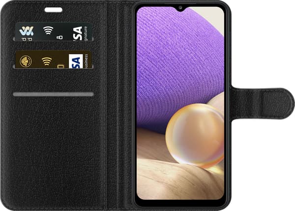 Kompatibel Tegnebogsetui til Samsung Galaxy A32 5G Audi – Sølvfarvede ringe – Fire sølvfarvede ringe over grå og sorte diagonale linjer på grå baggru grå