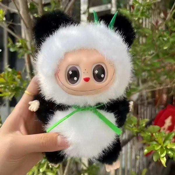 Labubu Panda Edition 17 cm Pop Mart Plush Figur Blind Box | Designer Toy | Exklusiv Samlarfigur | Trendig Bag Charm | Cute Animal Series