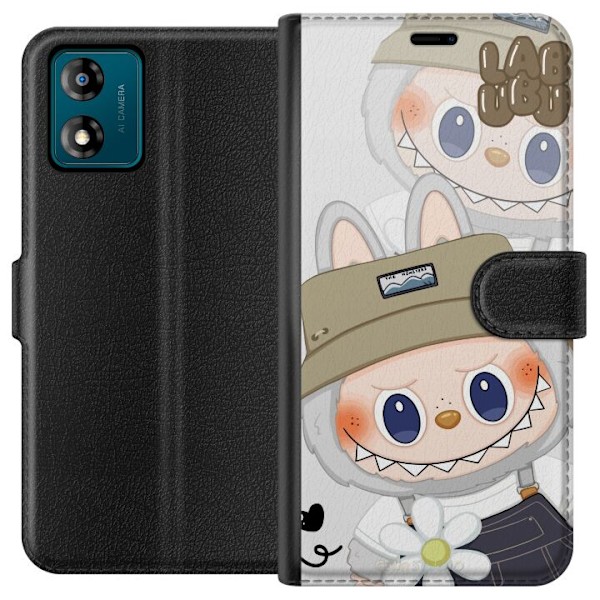 Motorola Moto E13 Tegnebogsetui Labubu Minimal Mood - Enkel og stilren monsterdesign