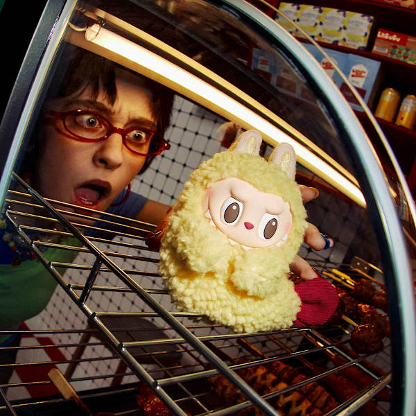 Pop Mart Labubu – The Monsters Wacky Mart Series Earphone Case