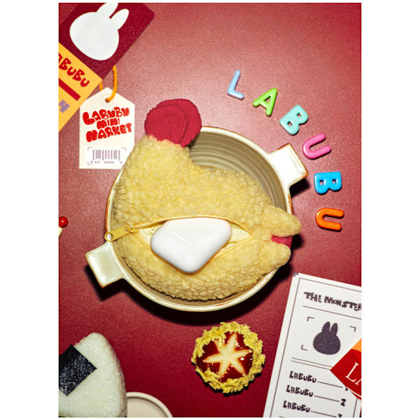 Pop Mart Labubu – The Monsters Wacky Mart Series Earphone Case