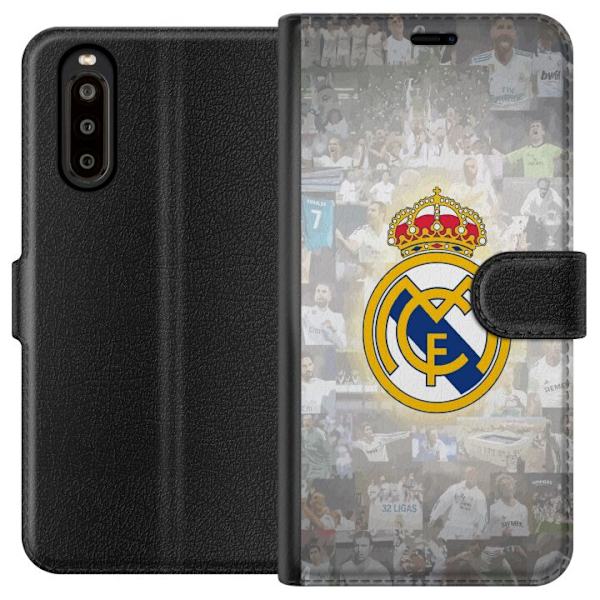 Sony Xperia 10 II Tegnebogsetui Real Madrid Emblem Fodbold Klubmærke Hvid Guld Design Champions League Mester La Liga Fans Ikonisk