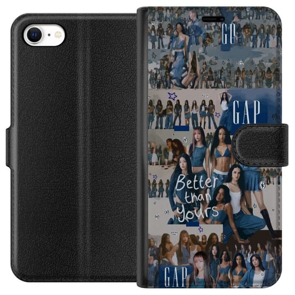 Kompatibel Tegnebogsetui til Apple iPhone 6 KATSEYE i blå denimcollage med gruppebilleder, stjerner og teksten “Better than yours” i ungdommelig plak blå