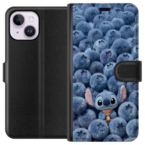 Kompatibel Tegnebogsetui til Apple iPhone 15 Plus Sød, fluffy blå figur med en lille bamse blandt bløde blåbær blå