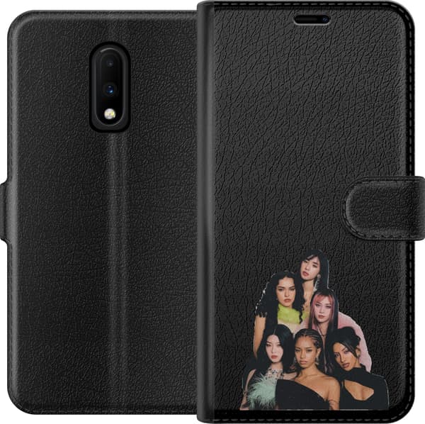 Kompatibel Tegnebogsetui til OnePlus 7 Katseye seks medlemmer i et elegant gruppeportræt iført sorte outfits sort