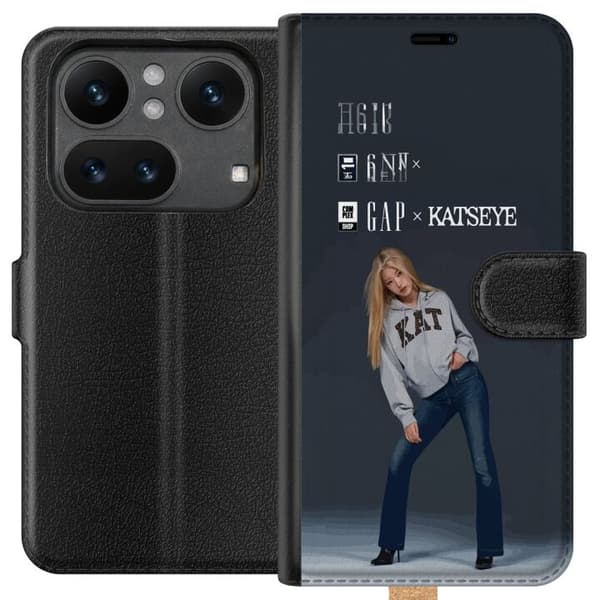 Kompatibel Tegnebogsetui til Nothing Phone (4a) KATSEYE-blond medlem i grå trøje og blå jeans mod mørkegrå baggrund i moderne modefotografering grå