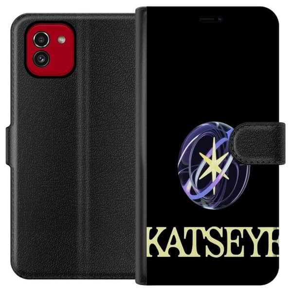 Kompatibel Tegnebogsetui til Samsung Galaxy A03 KATSEYE-logo med gul stjerne, lilla omløbsringe og lys typografi mod sort baggrund sort