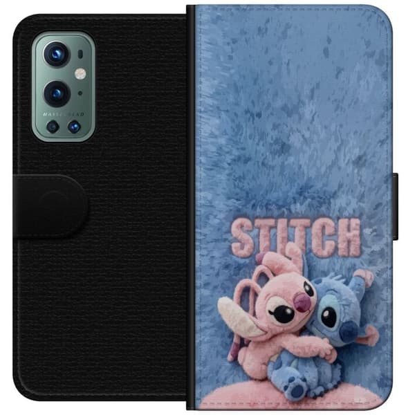 Kompatibel Tegnebogsetui til OnePlus 9 Pro Søde lyserøde og blå tegneseriefigurer, der krammer mod en blød pelsblå baggrund med stor lyserød tekst blå