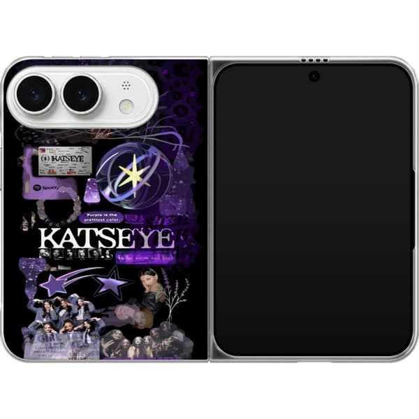 Kompatibelt Mobildeksel til Apple iPhone Duo KATSEYE i lilla collage med gruppebilder, stjerner, logo og glitrende nostalgiske detaljer lila