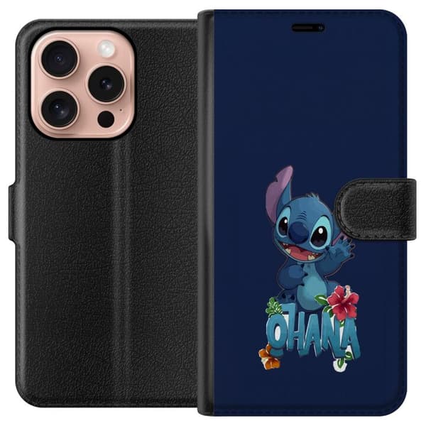 Kompatibel Tegnebogsetui til Apple iPhone 16 Pro Charmerende blå tegnet figur, der vinker over tekst og tropiske hibiscusblomster mod mørkeblå baggru blå