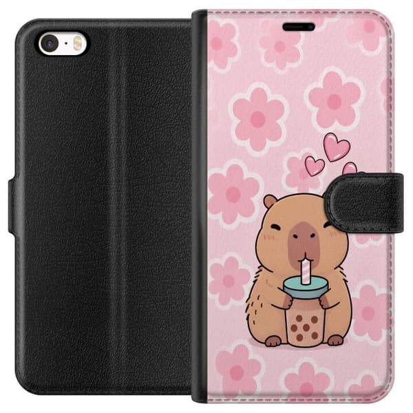 Kompatibel Tegnebogsetui til Apple iPhone 5 Sød tegnet kapybara, der drikker bubble tea blandt lyserøde blomster og skinnende hjerter på lyserød bagg pink