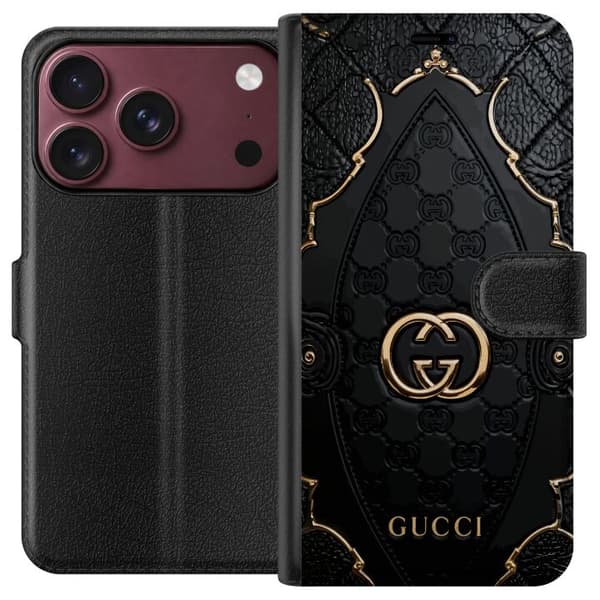 Kompatibel Tegnebogsetui til Apple iPhone 18 Pro Max Sort quiltet monogrammønster med dekorative gulddetaljer og emblem sort