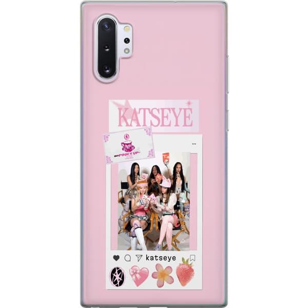 Kompatibelt Mobildeksel til Samsung Galaxy Note10+ KATSEYE kollage med jordbær, hjerter og rosa estetikk rosa