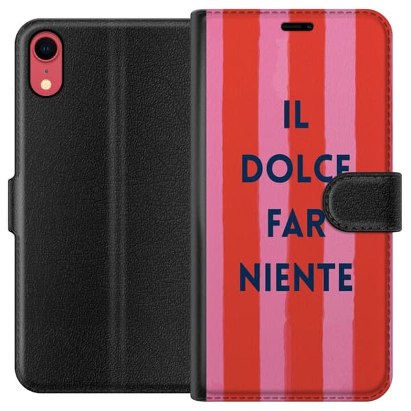 Kompatibel Tegnebogsetui til Apple iPhone XR Teksten Il Dolce Far Niente i mørkeblåt mod håndmalede rosa og røde striber pink