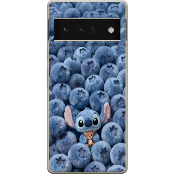 Kompatibelt Mobildeksel til Google Pixel 6 Pro Søt fluffy blå figur med liten bamse blant myke blåbær blå