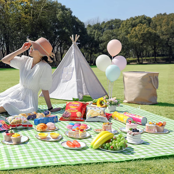 Picknickfilt, campingfilt 200x200cm (grön och vit rutig)