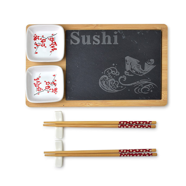 Sushi-sæt til to med serveringsbrætter og elegant tilbehør