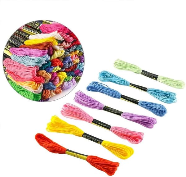 100 kpl ompelulankaa / mouline-lankaa multifärg multicolor