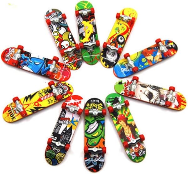 Mini skateboardleksak för barn, fingerbräda, pojkar, barnpresent, 4 delar